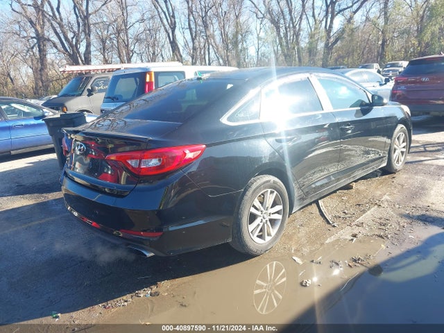 Hyundai SONATA SE 2015 5NPE24AF8FH000639 Image 4