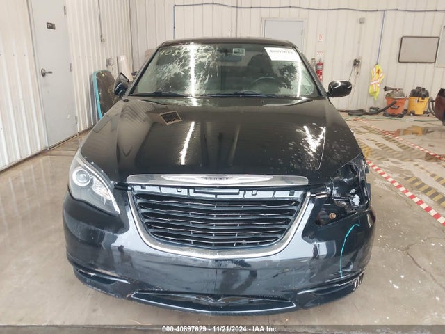 Chrysler 200 Touring 2014 1C3CCBBB6EN117966 Image 13