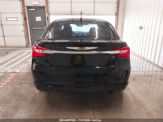 Chrysler 200 Touring 2014 1C3CCBBB6EN117966 Image 17