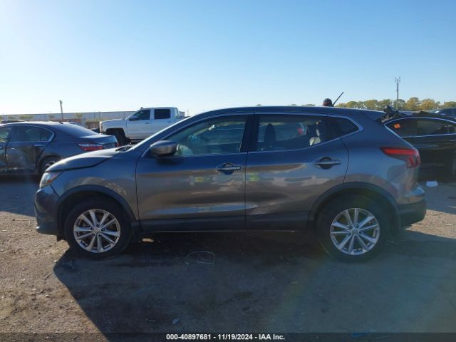 JN1BJ1CP0JW100640 Nissan Rogue Sport S
