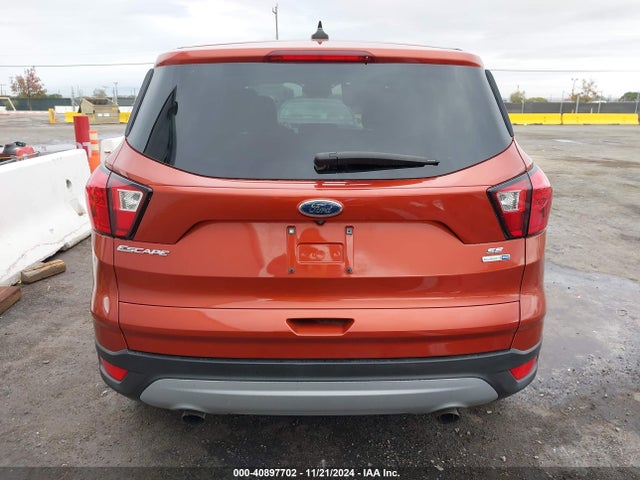 Ford ESCAPE SE 2019 1FMCU9GD9KUA32502 Image 17