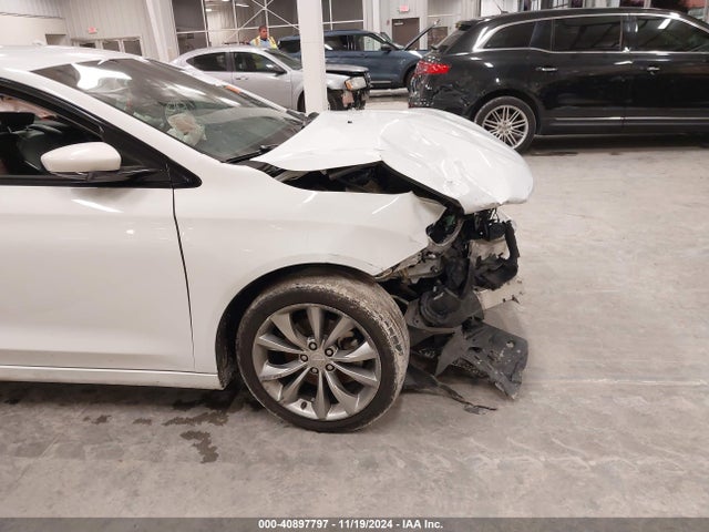 Chrysler 200 S 2016 1C3CCCBB7GN173651 Image 18