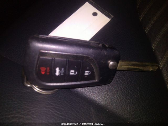 4T1G11AK3MU453959 Toyota CAMRY SE