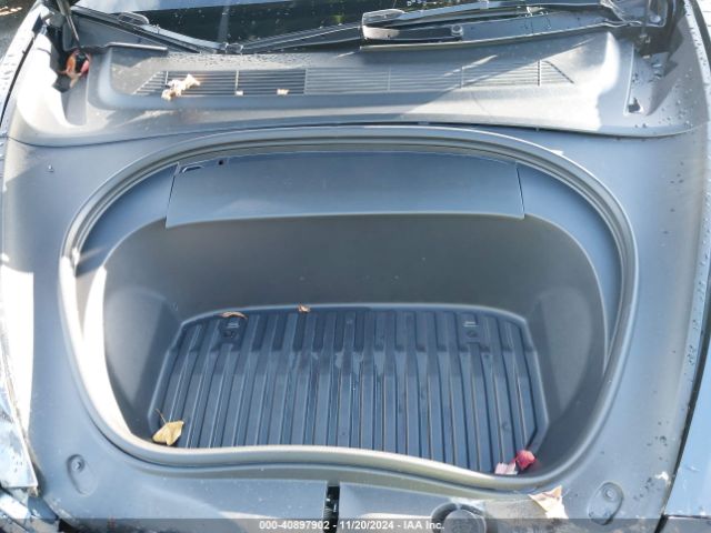 2024 TESLA MODEL 3 5YJ3E1ET2RF796238 Photo 9