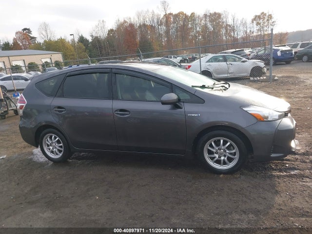 Toyota Prius V Two 2016 JTDZN3EU8GJ045259 Image 13