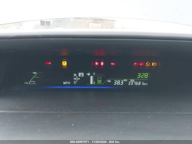 Toyota Prius V Two 2016 JTDZN3EU8GJ045259 Image 7