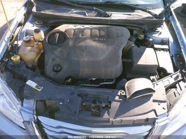 1C3CCBCG1EN198935 Chrysler 200 Limited