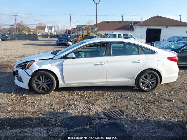 Hyundai SONATA SE 2016 5NPE24AFXGH330848 Image 14