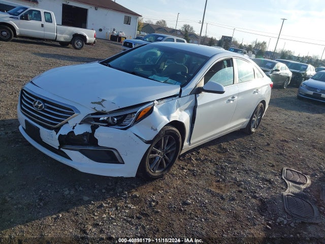 Hyundai SONATA SE 2016 5NPE24AFXGH330848 Image 2