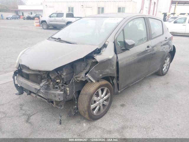 VNKKTUD34FA036702 Toyota YARIS LE