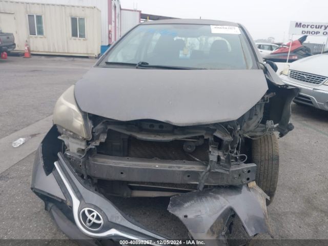 VNKKTUD34FA036702 Toyota YARIS LE
