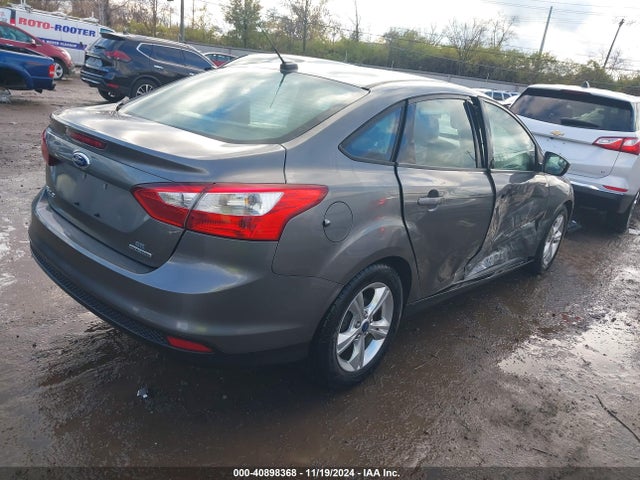 Ford FOCUS SE 2014 1FADP3F22EL115847 Image 4
