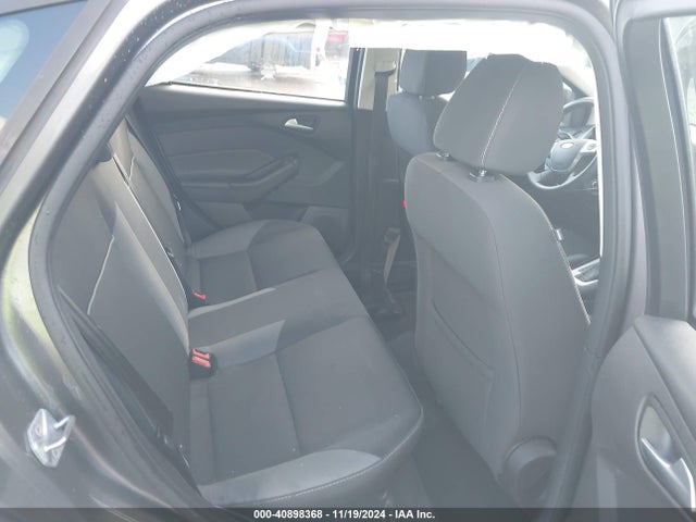 Ford FOCUS SE 2014 1FADP3F22EL115847 Image 8