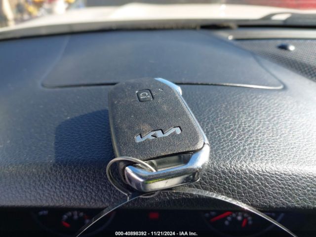 KNDEU2AA6P7379830 KIA SELTOS S
