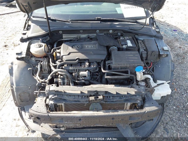 3VWC17AU4GM512689 Volkswagen Golf Sportwagen Tsi S 4-door
