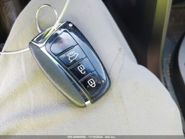 5NMZUDLB2JH062663 Hyundai Santa Fe Sport 2.4l