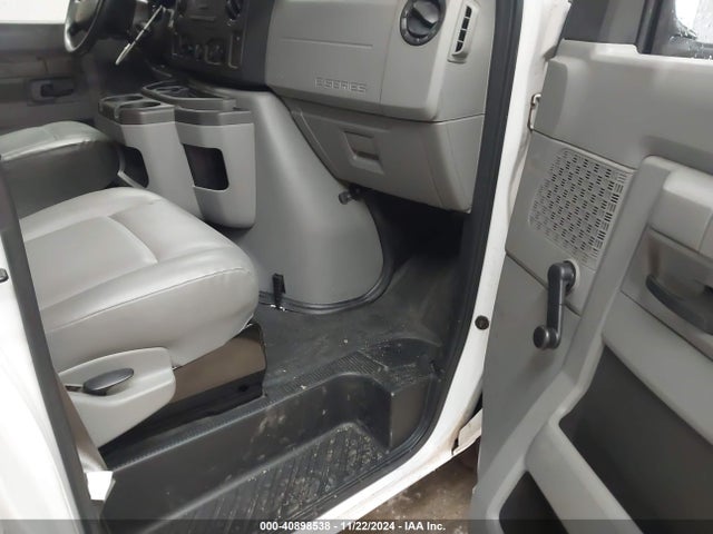 Ford E-150 Commercial 2014 1FTNE1EW0EDA90129 Image 5
