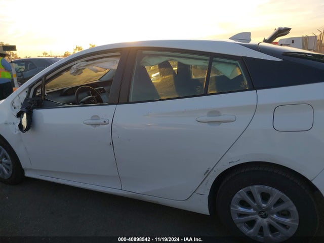 Toyota Prius Le 2021 JTDKAMFUXM3149771 Image 14