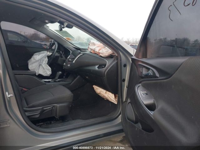1G1ZD5STXJF109136 Chevrolet MALIBU LT