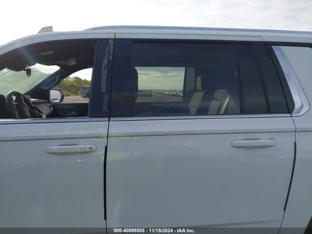 Chevrolet Suburban 2wd Ls 2023 1GNSCBKD0PR402111 Image 14