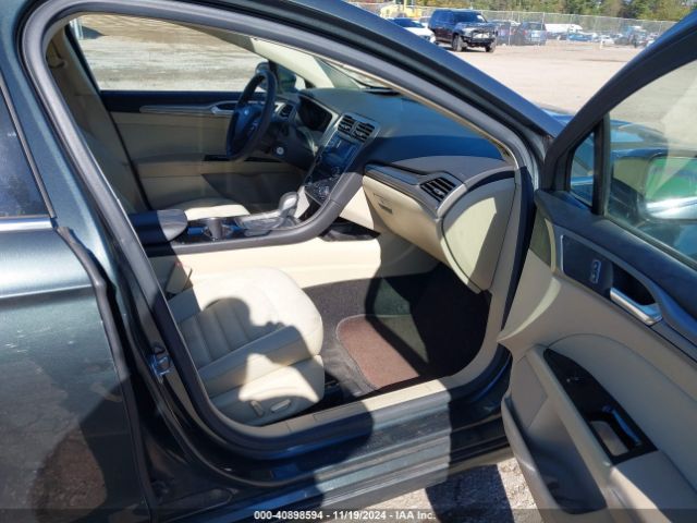 3FA6P0HDXFR231323 Ford FUSION SE