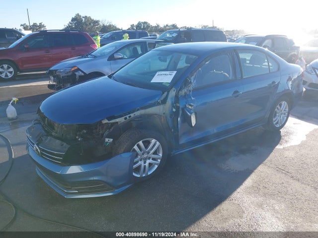 3VW2B7AJ4JM216156 Volkswagen Jetta 1.4t S