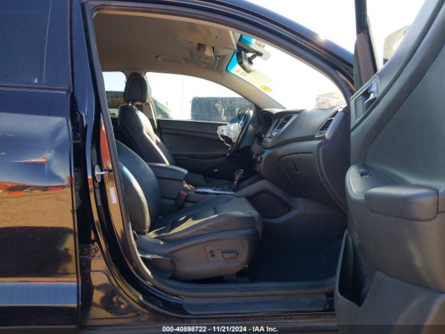 KM8J33A44HU540417 Hyundai Tucson Se Plus