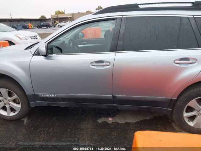 4S4BRBCC9E3303716 Subaru Outback 2.5i Premium