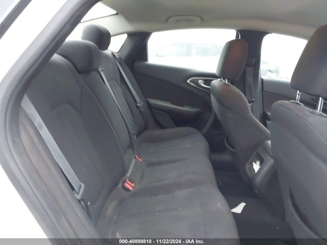 1C3CCCAB2FN680960 Chrysler 200 Limited