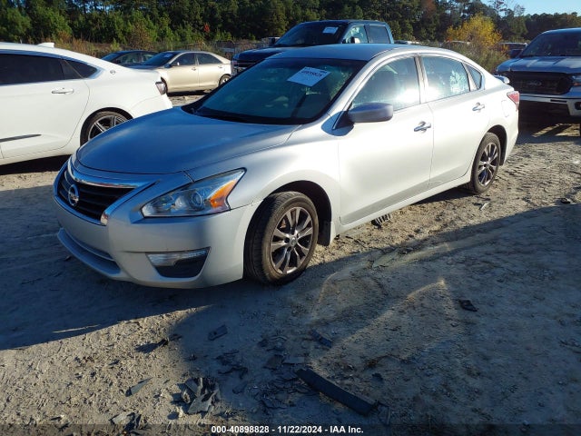 Nissan Altima 2.5 S 2015 1N4AL3AP3FC599093 Image 2