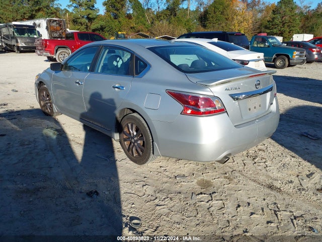 Nissan Altima 2.5 S 2015 1N4AL3AP3FC599093 Image 3