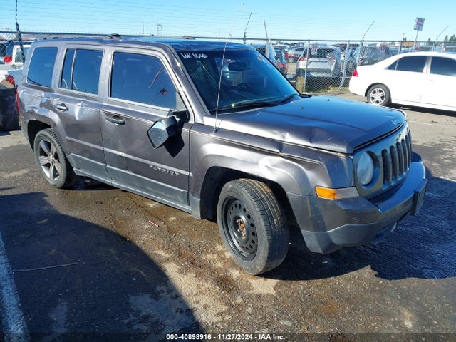 2014 1C4NJPFA2ED890688 main image