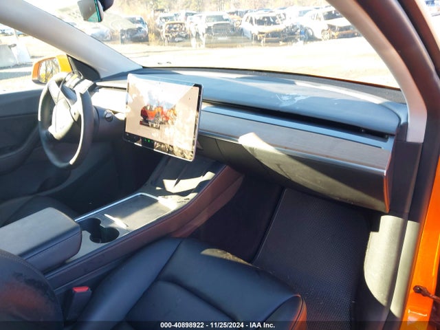 2022 TESLA MODEL Y 7SAYGDEE9NF419986 Photo 4