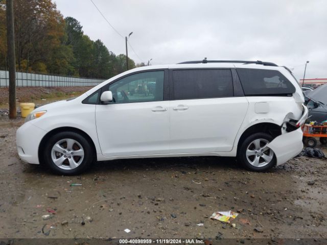 5TDKK3DC2FS564358 Toyota Sienna Le 8 Passenger