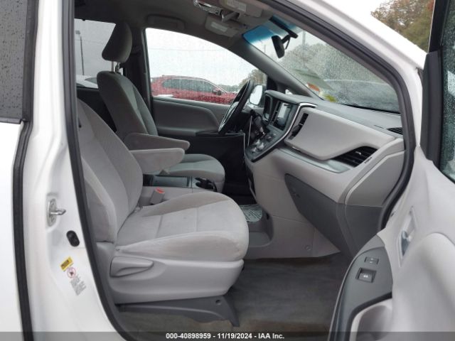 5TDKK3DC2FS564358 Toyota Sienna Le 8 Passenger
