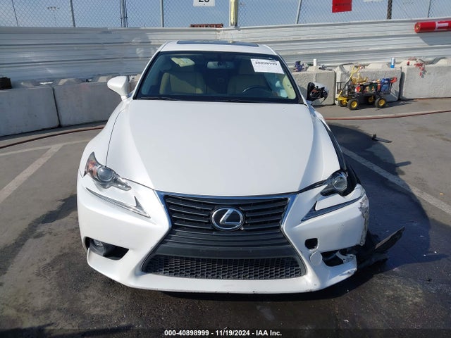 JTHBA1D25G5031070 Lexus IS 200T