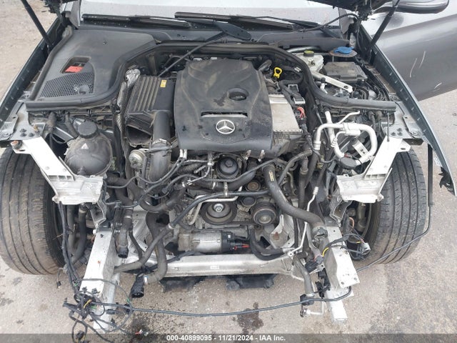 WDDZF4KB5HA126555 Mercedes-Benz E 300 4matic