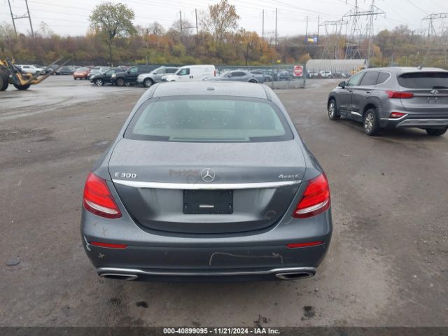 WDDZF4KB5HA126555 Mercedes-Benz E 300 4matic
