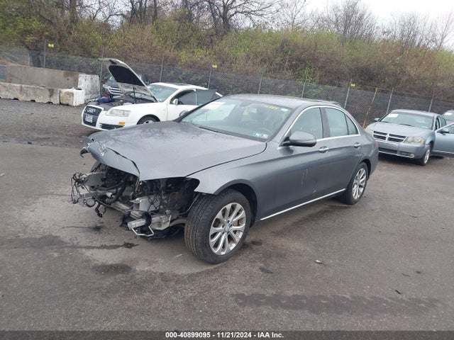 WDDZF4KB5HA126555 Mercedes-Benz E 300 4matic