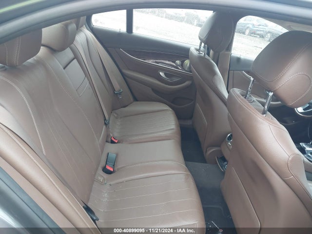 WDDZF4KB5HA126555 Mercedes-Benz E 300 4matic