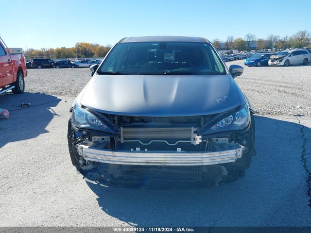 2C4RC1AG6LR236002 Chrysler Voyager L