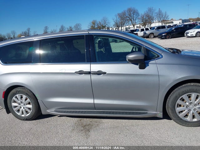 2C4RC1AG6LR236002 Chrysler Voyager L