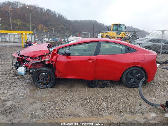 Toyota Prius Le Awd-e 2024 JTDADABU5R3018018 Image 15