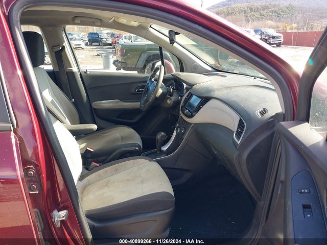 Chevrolet TRAX LS 2017 3GNCJKSB3HL163221 Image 5