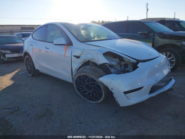 2021 TESLA MODEL Y 5YJYGDEE8MF119707 Photo 0