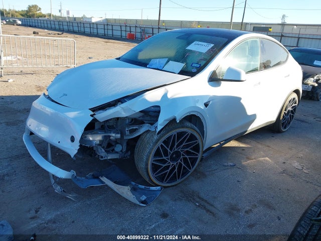 2021 TESLA MODEL Y 5YJYGDEE8MF119707 Photo 1