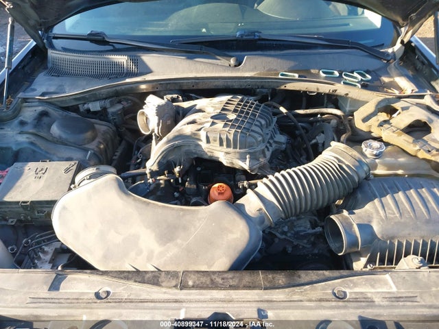 2C3CCARG4JH257965 Chrysler 300 Touring L Awd
