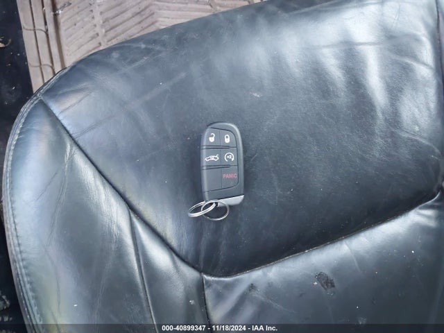 2C3CCARG4JH257965 Chrysler 300 Touring L Awd