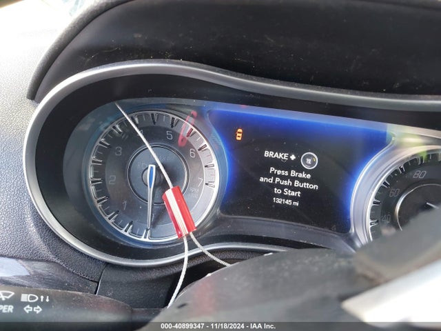 2C3CCARG4JH257965 Chrysler 300 Touring L Awd