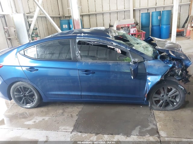 5NPD84LF8HH010372 Hyundai ELANTRA SE